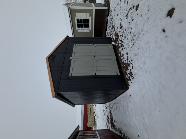 Utility Xtra Height - 10x12