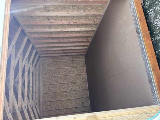 Utility Xtra Height - 10x16