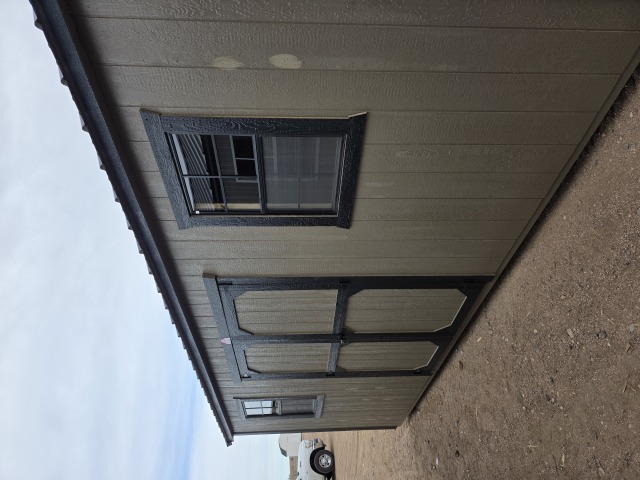 Side Utility - 10x20