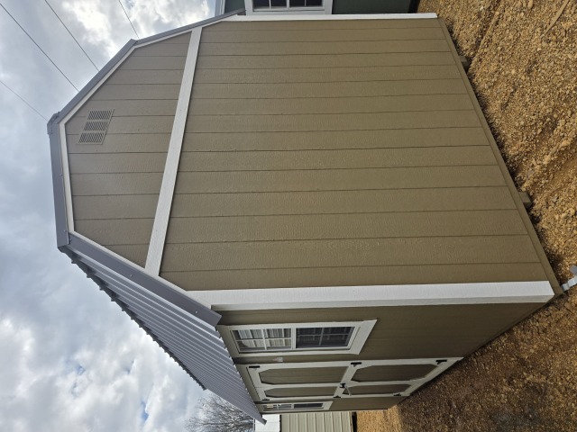 Side Lofted Barn - 10x16