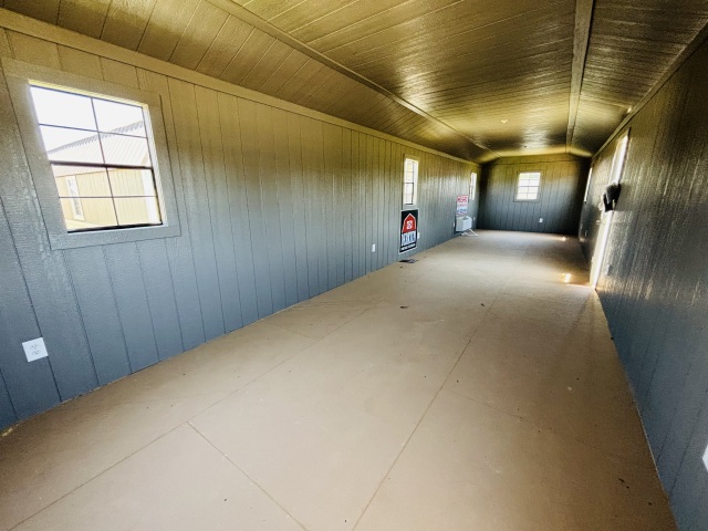 Side Utility - 12x42