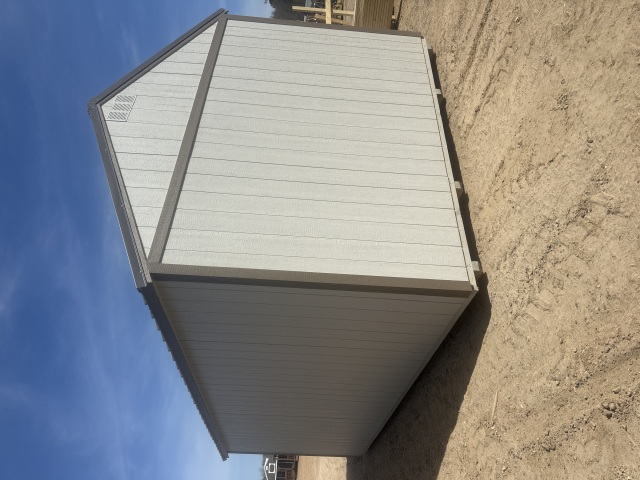 Side Utility - 12x20