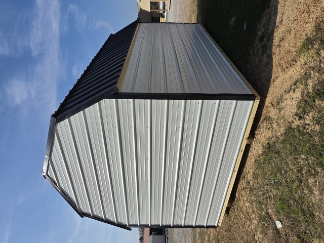 Side Lofted Barn - 10x16