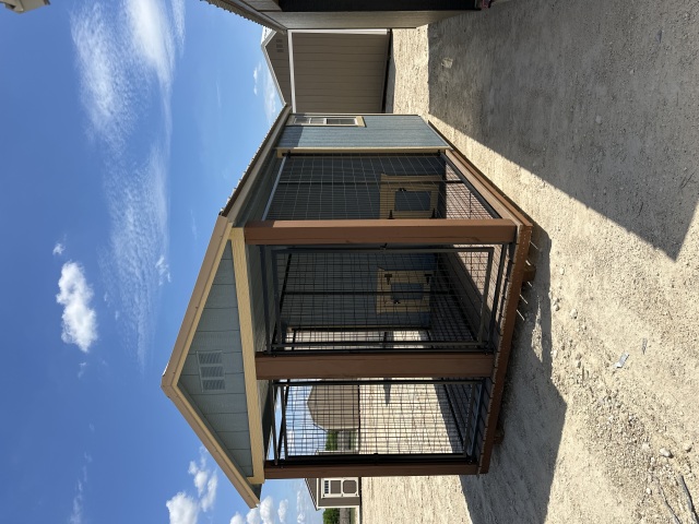Dog Kennel - 8x16