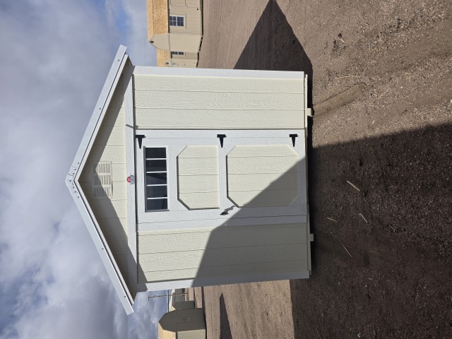 Dog Kennel - 8x16