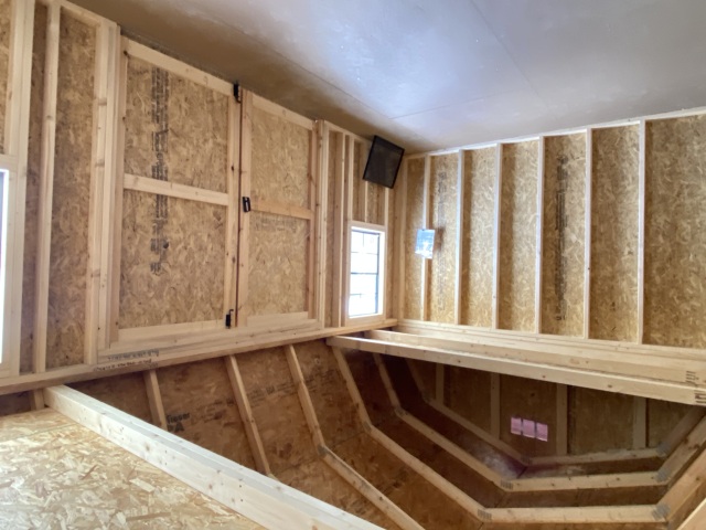 Side Lofted Barn - 10x16