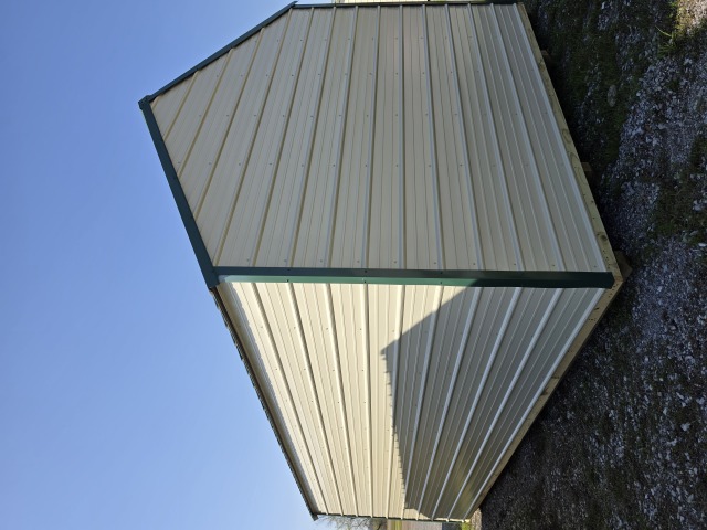 Utility Xtra Height - 12x20