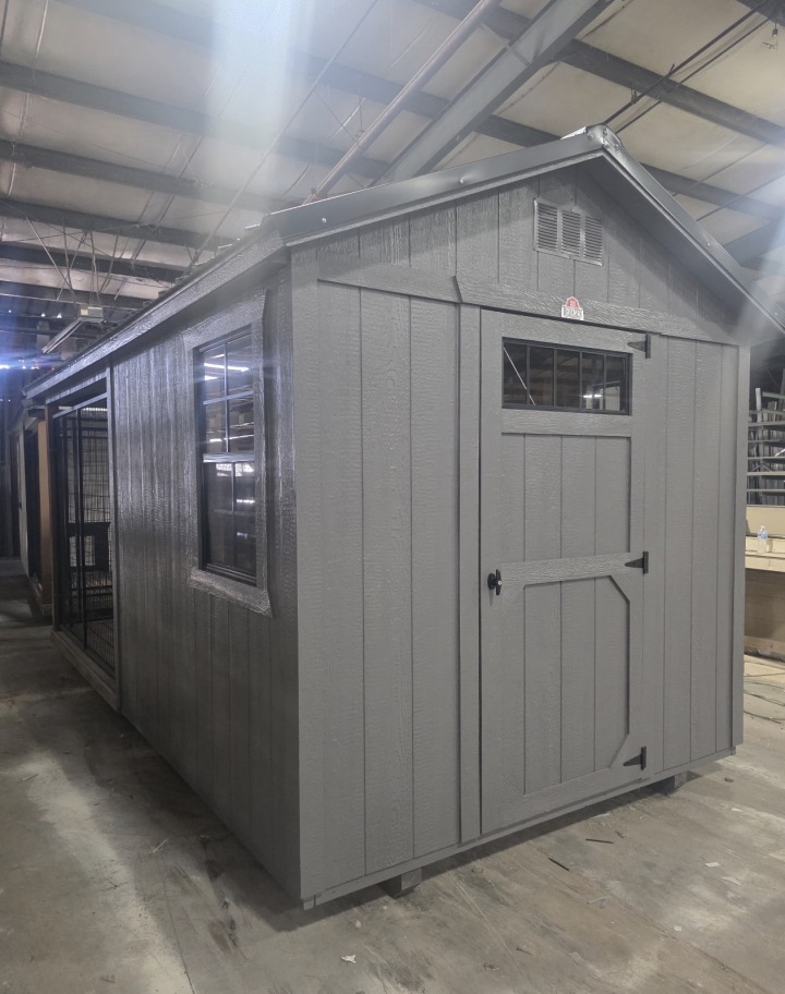 Dog Kennel - 8x16