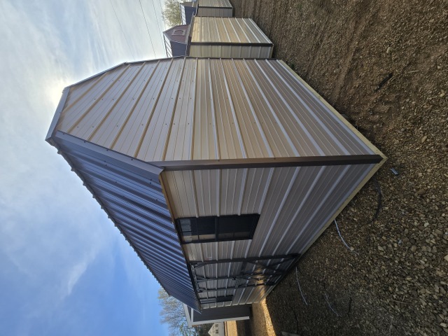 Side Lofted Barn - 10x20