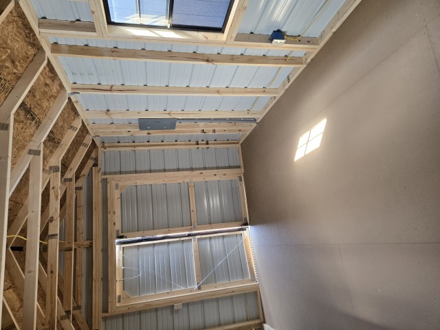 Utility Xtra Height - 10x20