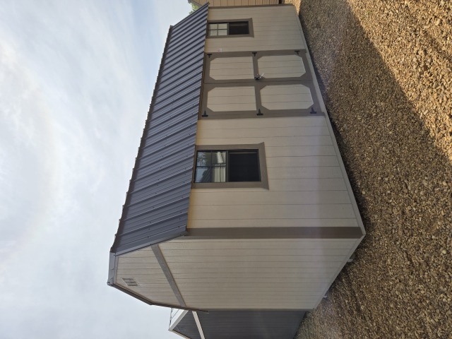 Side Lofted Barn - 10x20