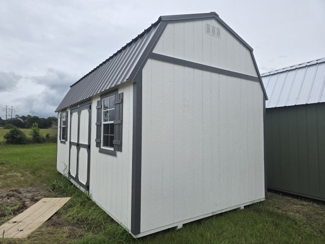 Side Lofted Barn - 10x20