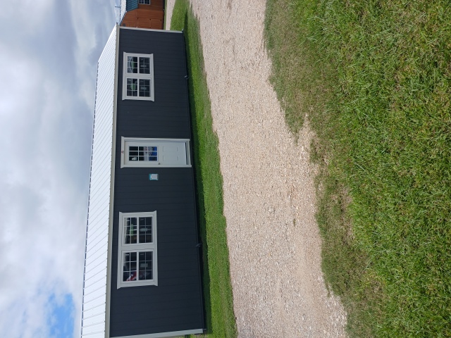 Side Utility - 14x36