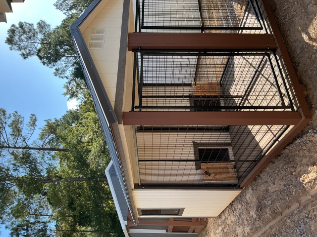Dog Kennel - 8x16