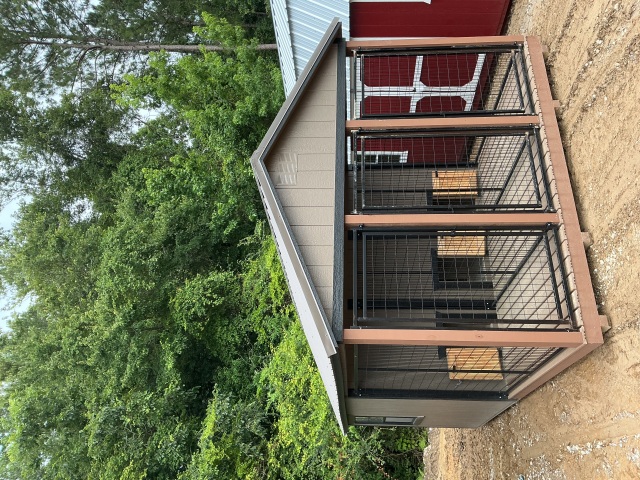 Dog Kennel - 12x16