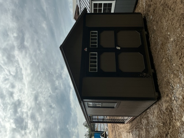 Dog Kennel - 12x16