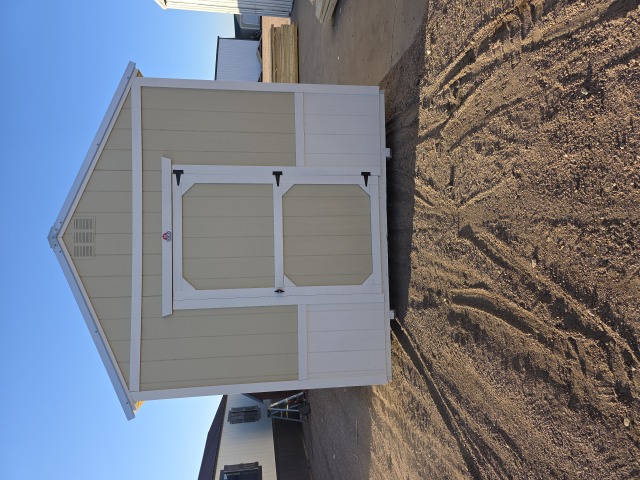 Side Utility - 10x10