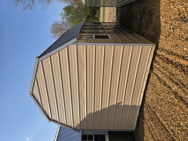 Side Lofted Barn - 10x16