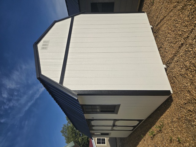 Side Lofted Barn - 10x20