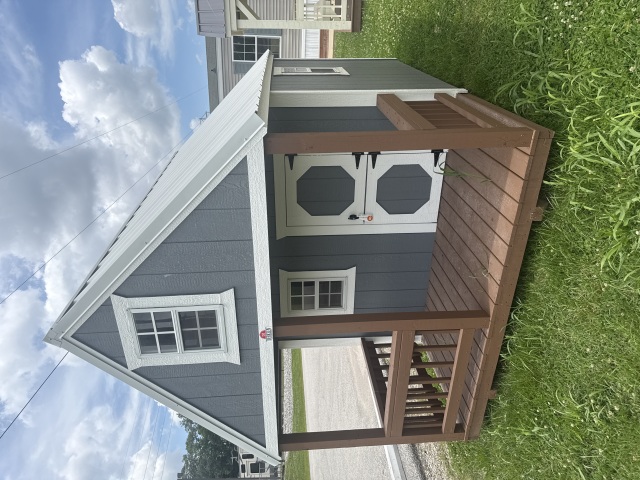 Playhouse (Hideout) - 8x12
