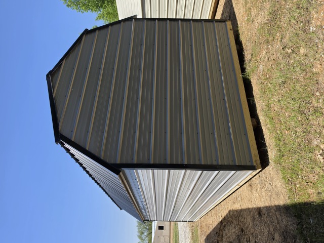 Side Lofted Barn - 10x20