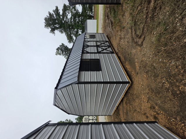 Side Lofted Barn - 12x20