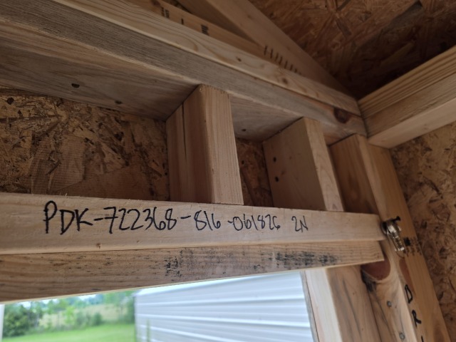 Dog Kennel - 8x16