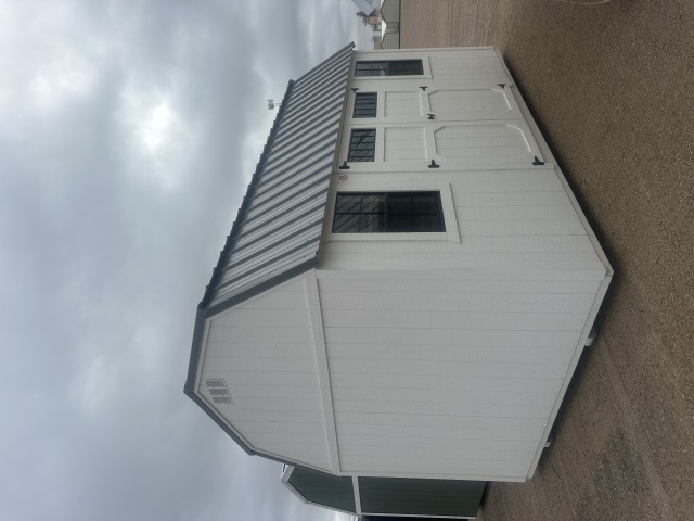 Side Lofted Barn - 10x16