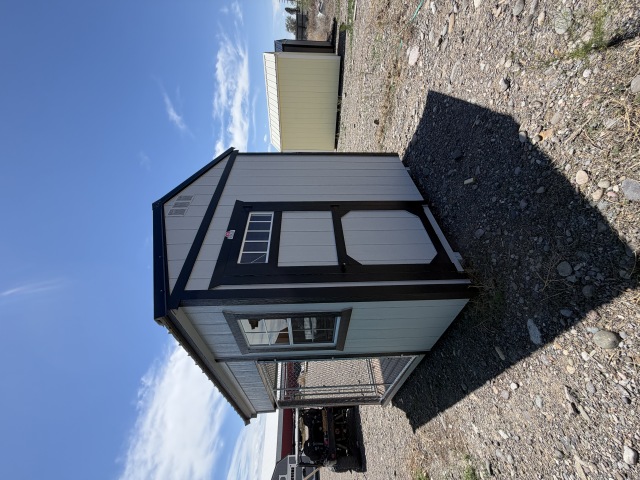 Dog Kennel - 8x12