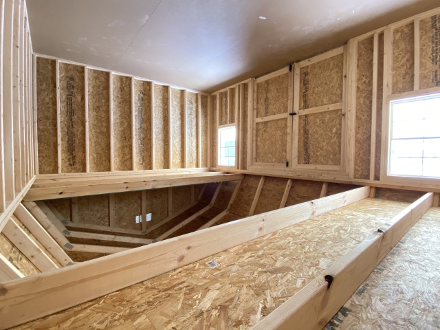 Side Lofted Barn - 12x16