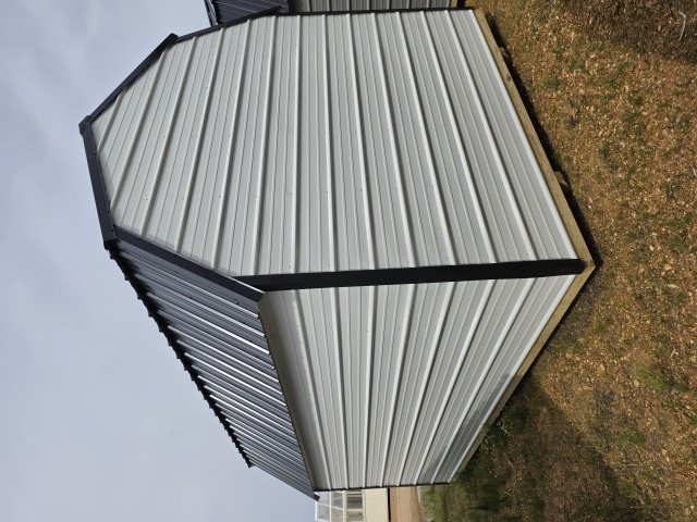 Side Lofted Barn - 10x16