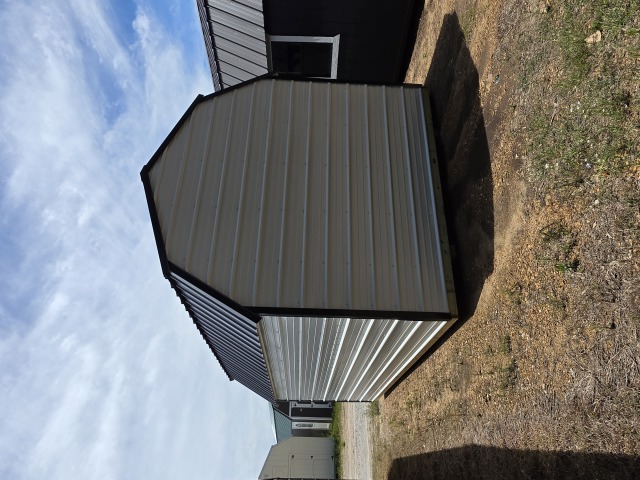 Side Lofted Barn - 10x16