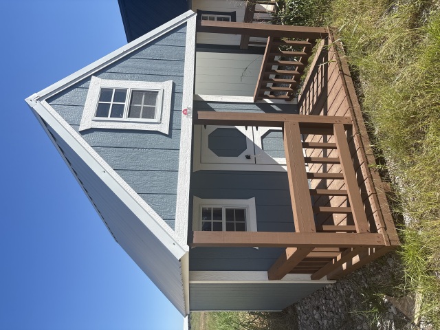 Playhouse (Hideout) - 8x12