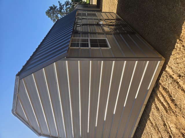 Side Lofted Barn - 10x16