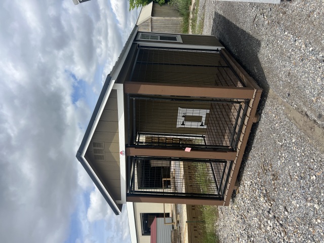 Dog Kennel - 8x12