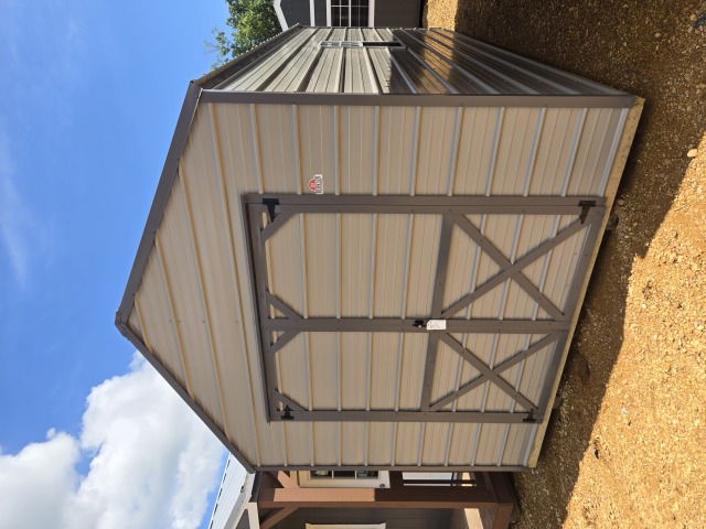Utility Xtra Height - 10x20