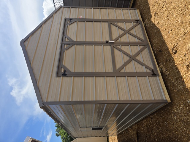 Utility Xtra Height - 10x20