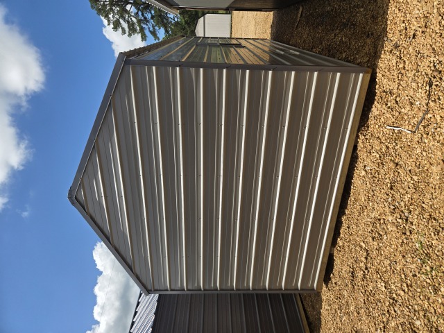 Utility Xtra Height - 10x20