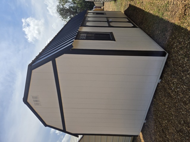 Side Lofted Barn - 10x20