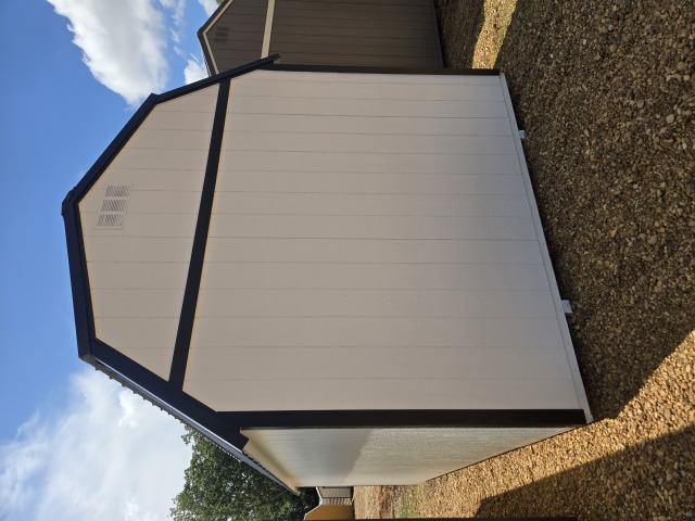 Side Lofted Barn - 10x20