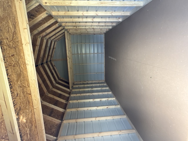 Lofted Barn - 10x20