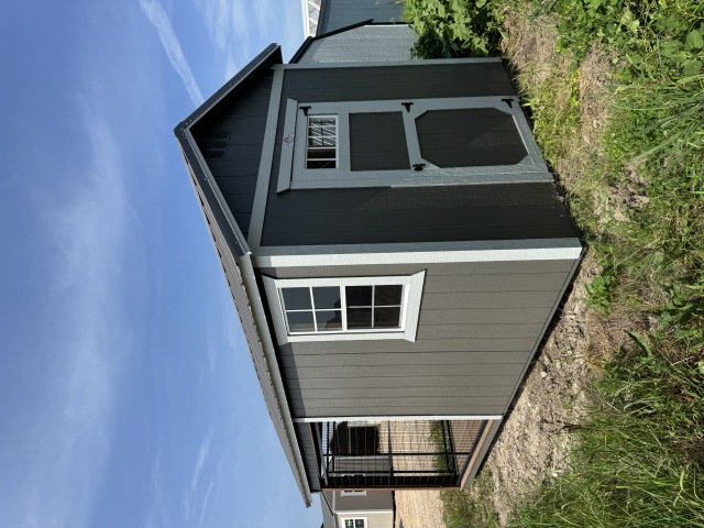 Dog Kennel - 8x16