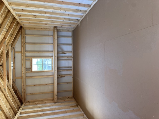 Utility Xtra Height - 12x20