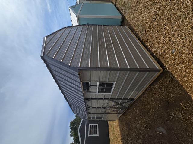 Side Lofted Barn - 10x16