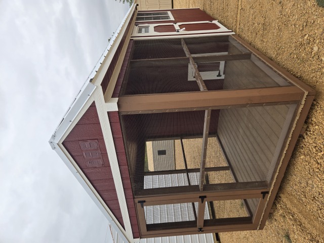 Chicken Coop - 8x20