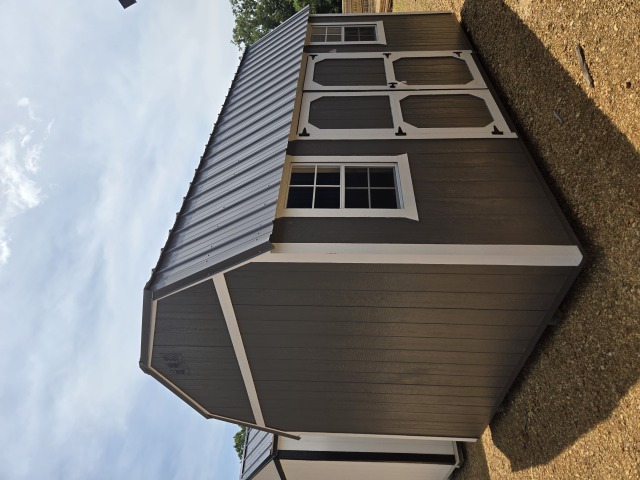 Side Lofted Barn - 10x16