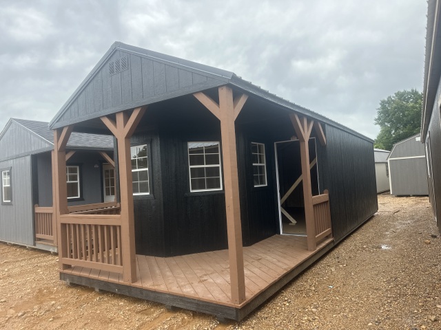 Deluxe Cabin - 12x32
