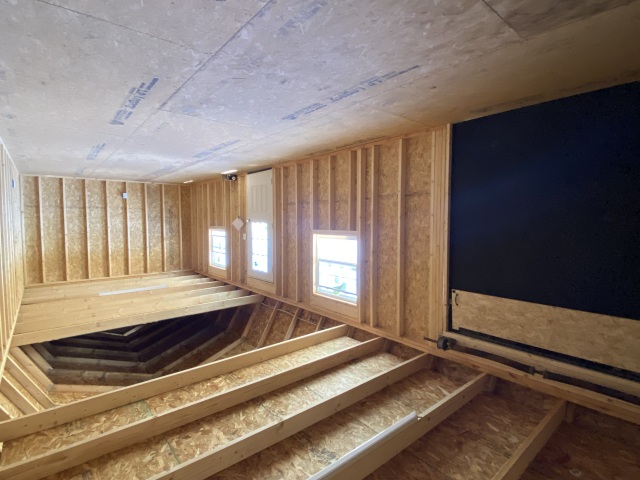 Side Lofted Barn - 12x32
