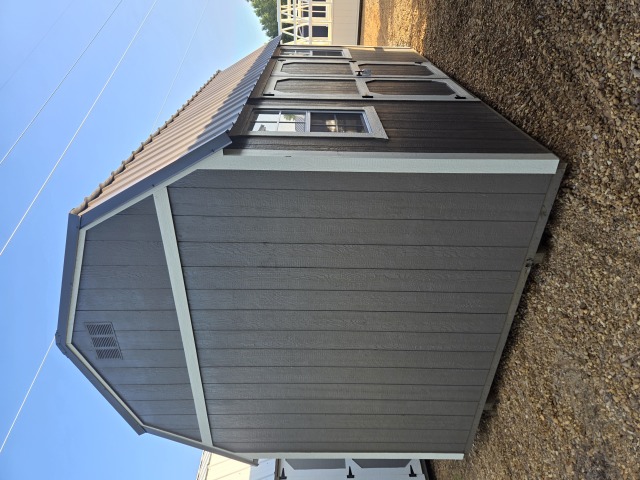 Side Lofted Barn - 10x16