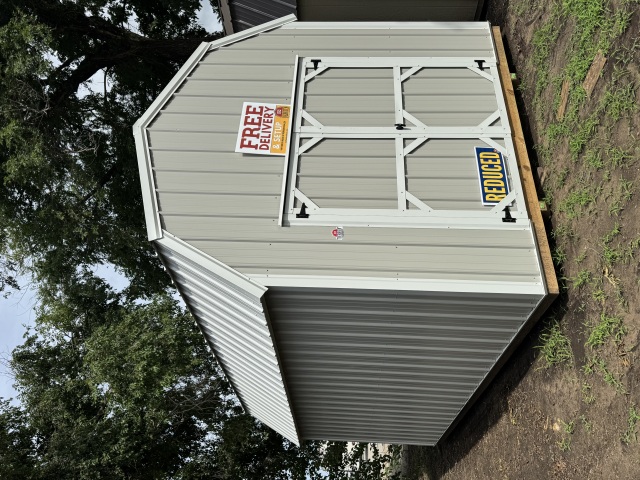 Lofted Barn - 10x16